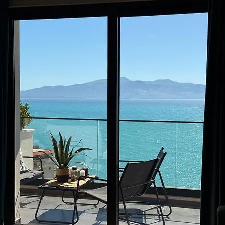 Elena Sea View *
